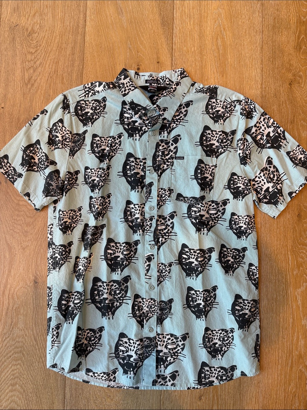 Volcom NETFLIX OBX Blue Short-Sleeve Button-Down Shirt with Black Leopard Heads